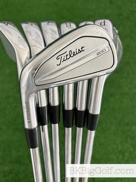 LH Titleist T200 23 Forged Iron Set 4-P / True Temper AMT Black Stiff