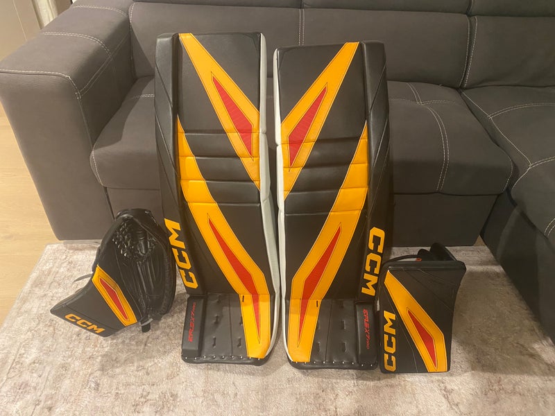 Selling a set of BRAND NEW Total Custom NHL stock pro return 36” + 2” CCM Extreme Flex 7 pad set