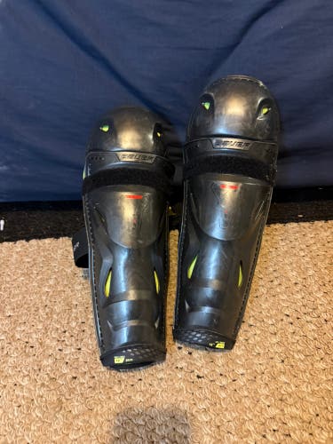 Intermediate Bauer Vapor 3X Pro 12" Shin Pads (Used)