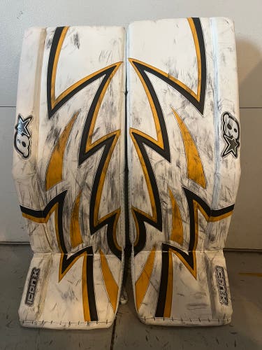 34" Brian's Iconik Pro Goalie Leg Pads (Used)