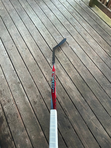 Senior CCM JetSpeed FT7 Right Handed Hockey Stick P28 80 Flex (Used)