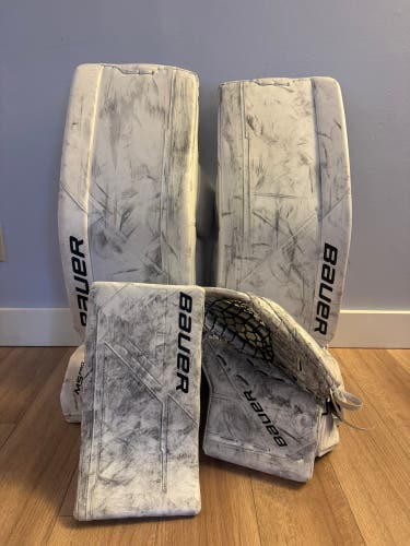 34" Bauer Supreme M5 Pro Goalie Full Set