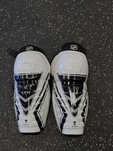 Used CCM LTP Youth Shin Guards White 8" 11849-S000038274