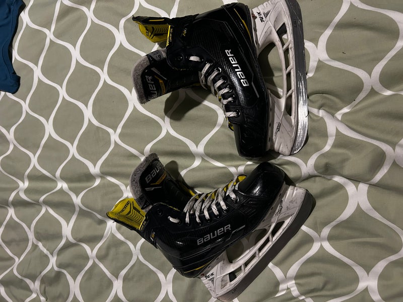 Black/Yellow 2022 Bauer Supreme M4 Hockey Skates Narrow Width Size 6.5 (Used)
