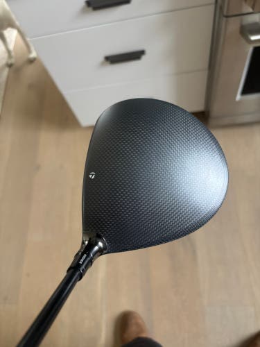 Men's 2019 TaylorMade Qi35 Right Handed Driver Extra Stiff Flex 10.5 Loft (Used)