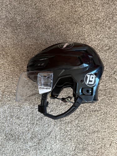 Medium Bauer Re-Akt 150 Helmet Pro Stock (Used)