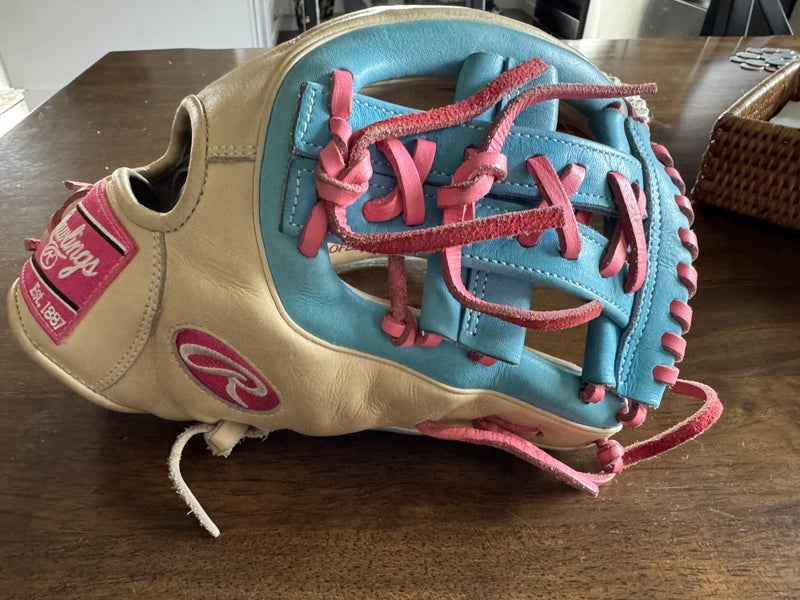 2025 Rawlings Heart of the Hide RH Infield Baseball Glove 11.5" (Used)