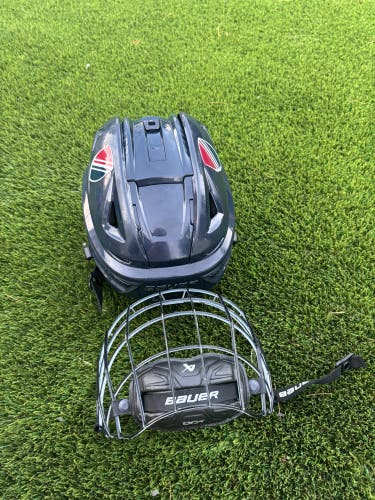 Large Bauer Re-Akt 155 Helmet Pro Stock (Used)