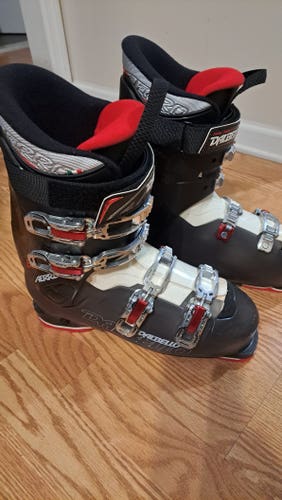 Mondo 28 & 28.5 Men's Dalbello Aerro 65 Ski Boots (Used) 65 flex