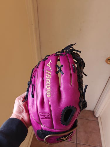 2025 Mizuno RH MVP Prime Softball Glove 12.5"