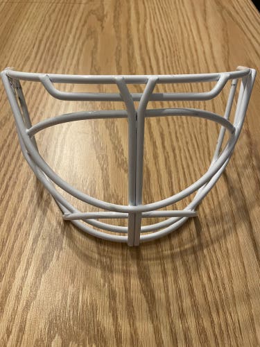 Bauer NME Cat-Eye Cage (Lightly Used)