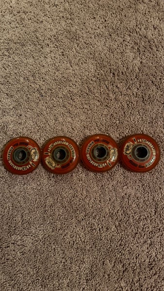 RINKRAT WORLD CUPS 8 WHEELS (80MM) - GREAT CONDITION