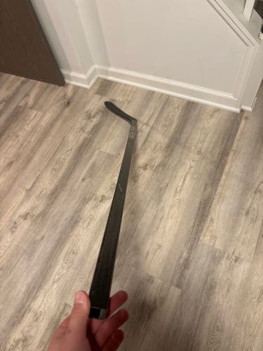 Junior Bauer Vapor Hyperlite 2 Left Hand Hockey Stick P88 40 Flex (New)