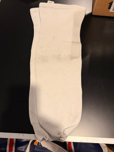 White Adult Unisex Large Socks (Used)