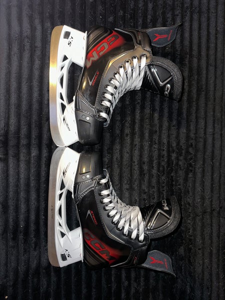 CCM JetSpeed FT880 Hockey Skates Wide Width 7 (Used)