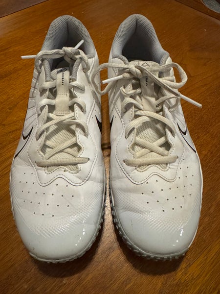 White Men's Size M 8.5 (W 9.5) Adult Nike Alpha Huarache Elite Turf Shoes (Used)
