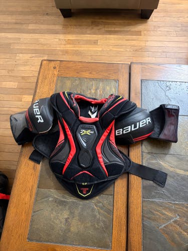 Used Senior Small Bauer Vapor 2X Pro Shoulder Pads