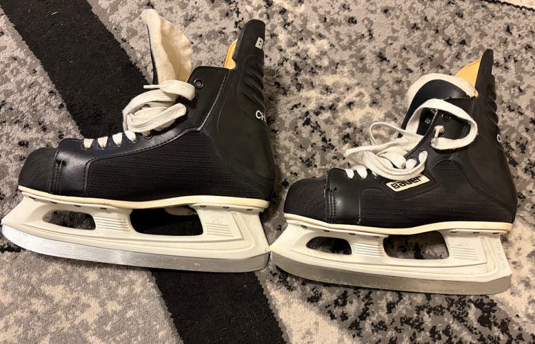 Black 1996 Bauer Charger Hockey Skates Regular Width 7 (Used)