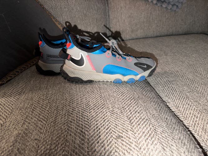 Blue Unisex 5.5Y (Big Kids / Youth) Youth Nike Shoes (New)