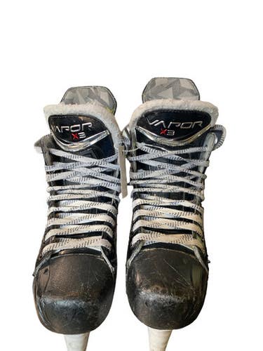 Used Bauer BAUER VAPOR X3. Intermediate Hockey Skate Intermediate 4.5 11883-S000159647