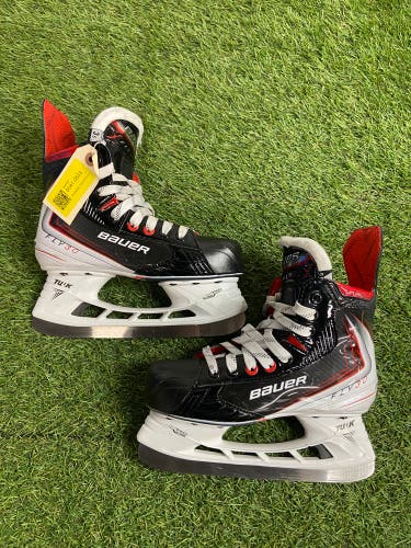 Bauer Vapor FLY30 (2025 Model) - Junior