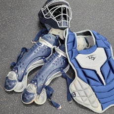 Used Louisville Slugger CATCHERS SET 9-12 Catchers Equipment Other 11497-S000156834