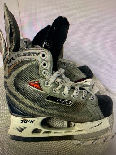 Bauer Vapor X Velocity Hockey Skates Regular Width Size 2 (Used)