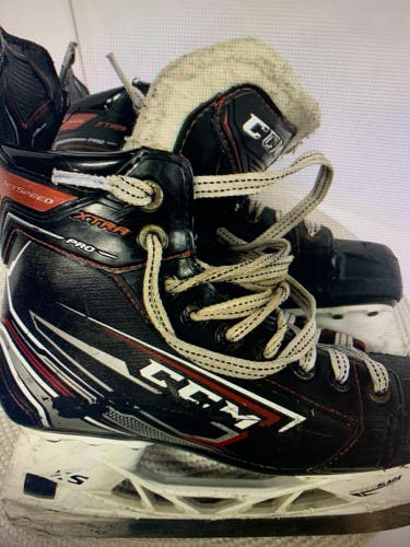 CCM JetSpeed XTra Pro Hockey Skates Regular Width Pro Stock Size 5 (Used)