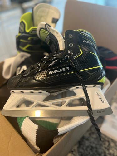 2021 Bauer GSX Hockey Goalie Skates Regular Width 7.5 (Used)