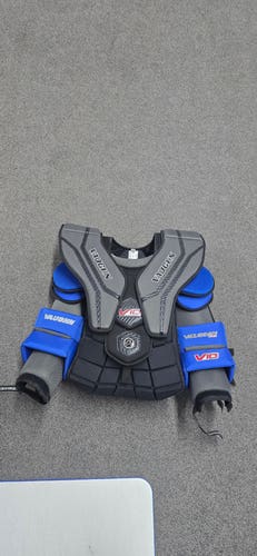 Medium Vaughn V10 Pro Goalie Chest Protector (New)