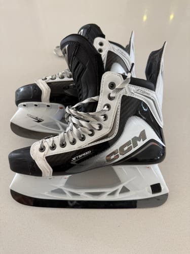 White 2026 CCM JetSpeed FT8 Pro Hockey Skates Regular Width 9 (Used)
