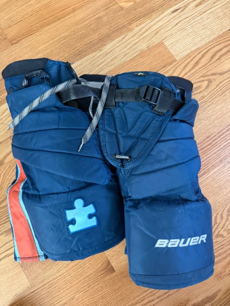 Islander hockey club custom. Intermediate Medium Bauer Elite Hockey Goalie Pants (Used)