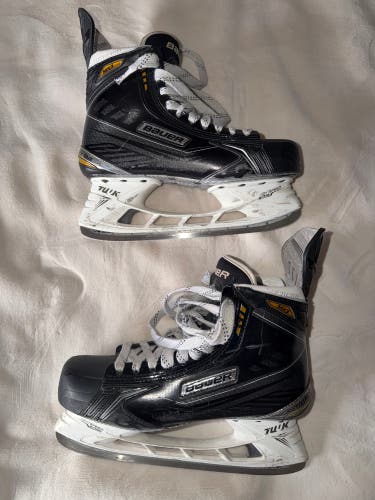 Black 2015 Bauer Supreme TotalOne MX3 Hockey Skates Regular Width 9.5 (Used)