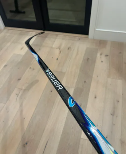 NEW Senior Bauer Vapor Flylite Left Hand Hockey Stick P28 70 Flex (New)