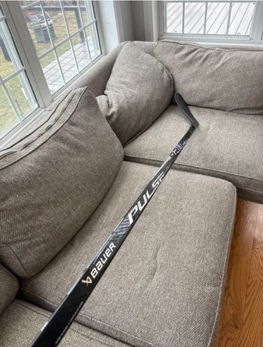 NEW Senior Bauer Pulse Left Handed Silver Hockey Stick P28 70 Flex (New)