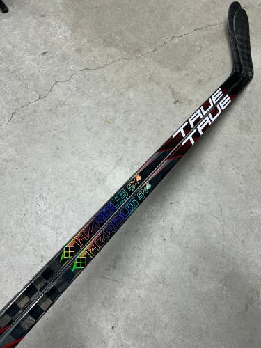 2 PACK P28 85 Flex Senior True Hzrdus 9x4 Left Hand Hockey Stick Pro Stock (New)