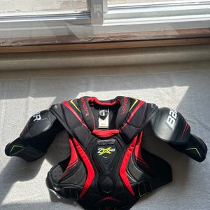 Small Intermediate Bauer Vapor 2X Pro Shoulder Pads (Used)