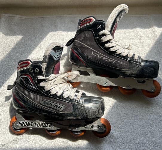 Bauer VaporX700 Goalie Roller Skates Size 8.5 (Used)