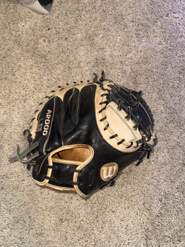 Wilson A2000 RH Catcher's Baseball Glove 33" (Used)