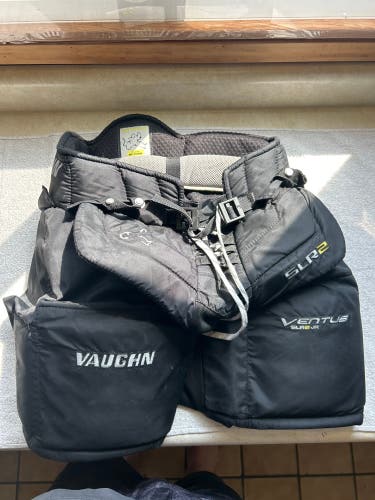 Junior Medium Vaughn Ventus SLR2 Hockey Goalie Pants (Used)