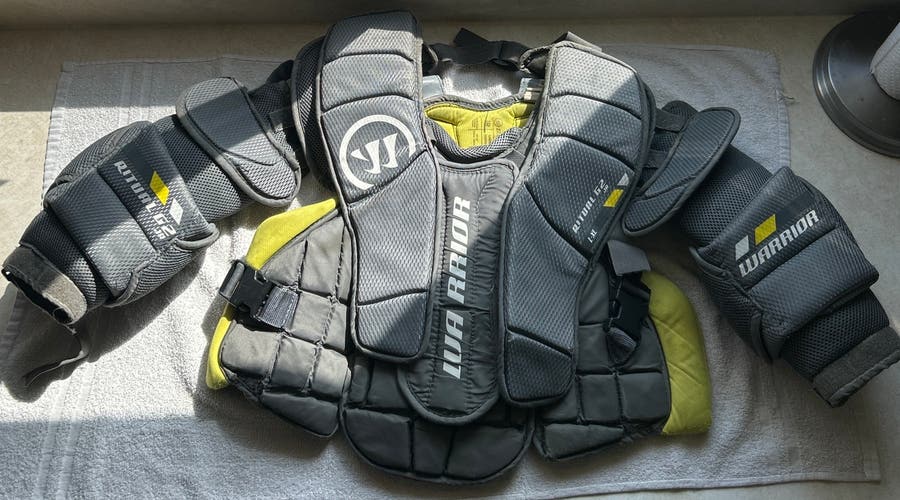 Large/Extra Large Warrior Ritual G2 Goalie Chest Protector (Used)