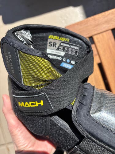 Senior Medium Bauer Supreme Mach Elbow Pads (Used)