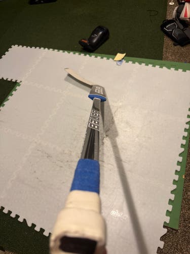 Intermediate Bauer GSX Regular Goalie Stick 24" Paddle (Used)
