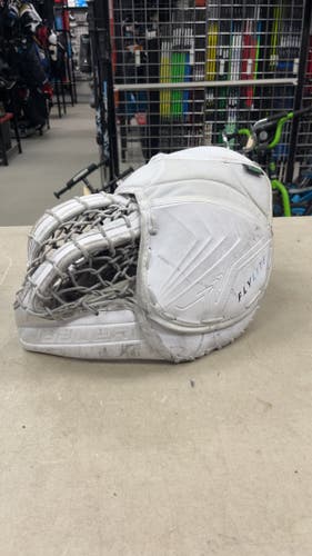 Bauer FlyLite Regular (Used) Sr Catcher and Blocker