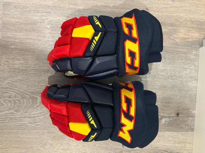 CCM HG42 Gloves 15" Pro Stock