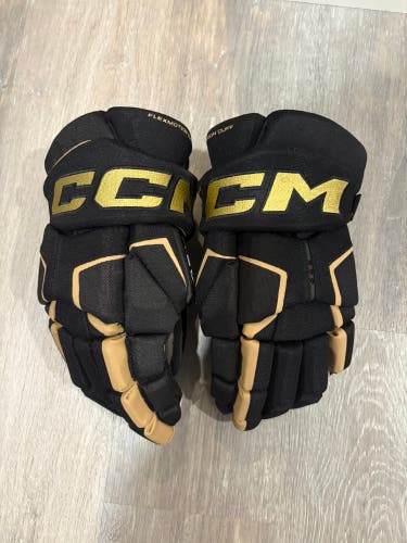 CCM Tacks AS-V Gloves 15" (Used)