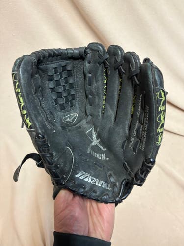 RH Mizuno Finch Softball Glove 11" (Used)