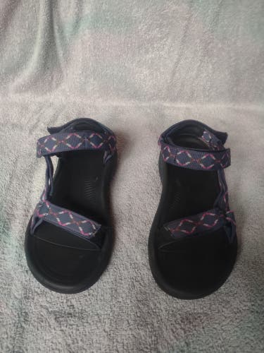 Women's Size M 6.0 (W 7.0) Adult Teva Sandals (Used)