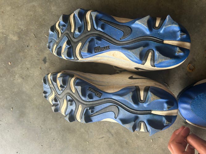 Blue Men's Size M 8.0 (W 9.0) Nike FastFlex Turf Cleats (Used)