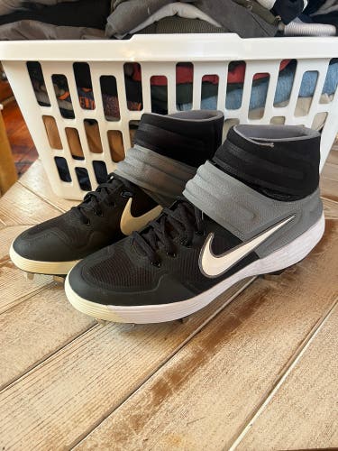 Black Men's Size M 11.0 (W 12.0) Adult Nike vapor High Top Metal (New)